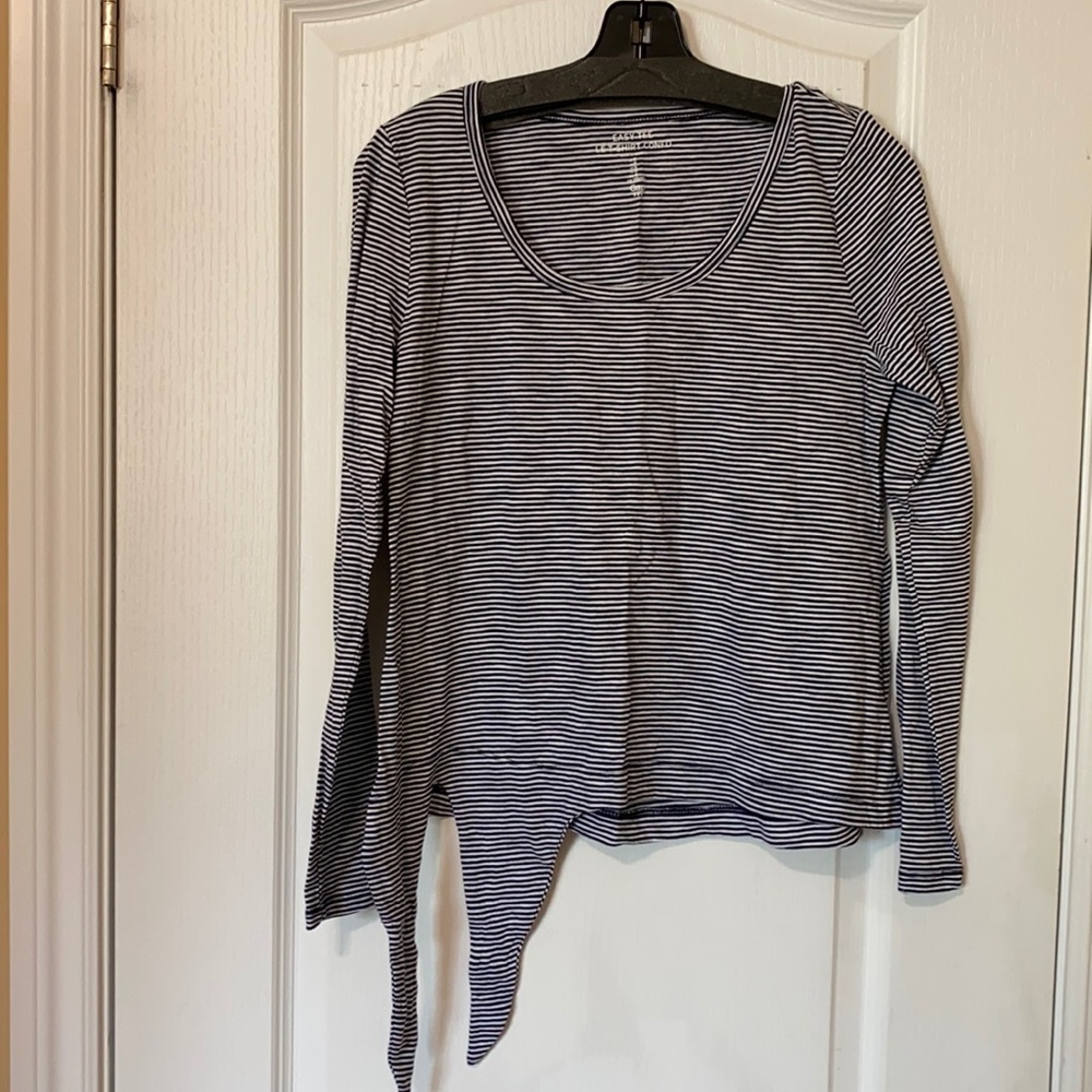Gap tie long sleeve